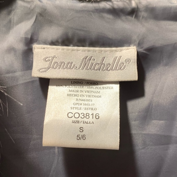 Jona Michelle Girls Furry Vest - Picture 3 of 3